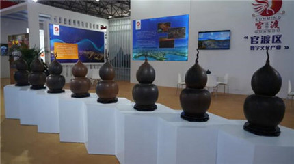 滇菜鮮花宴、云子圍棋、滇派內(nèi)畫齊亮相 官渡非遺驚艷文博會(huì)